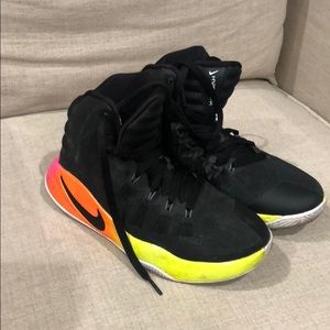 Nike Hyperdunk Basketball Shoes Boys 6.5